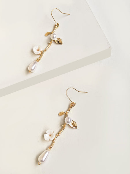 Giulia Dangler Earrings