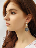 Fea Earrings