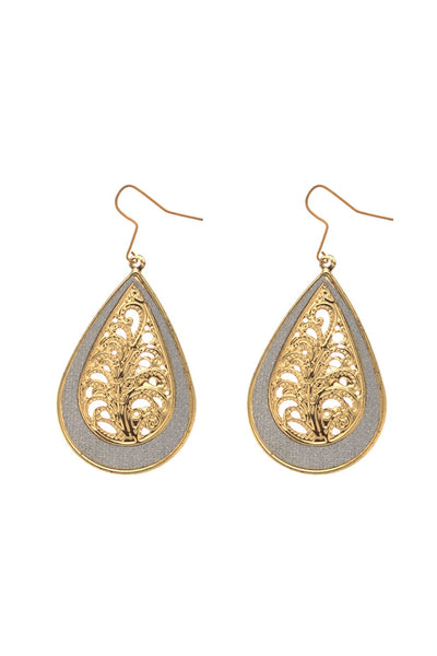 Dazzle With Gold Earring
