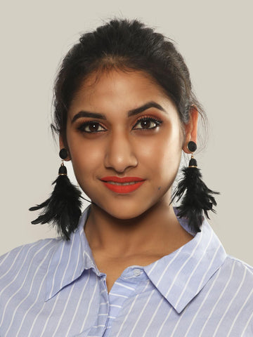 Patricia feather earrings (black)