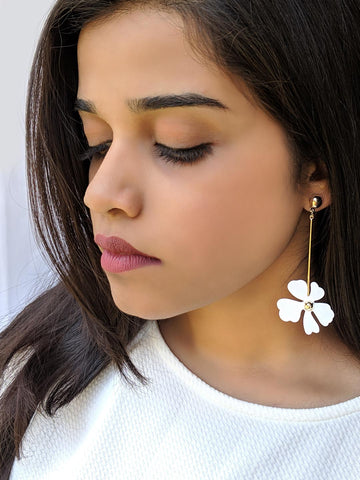 Liliate White flower Earring