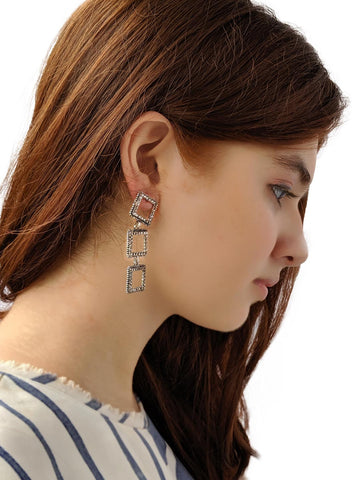 Ottaline Black Earring